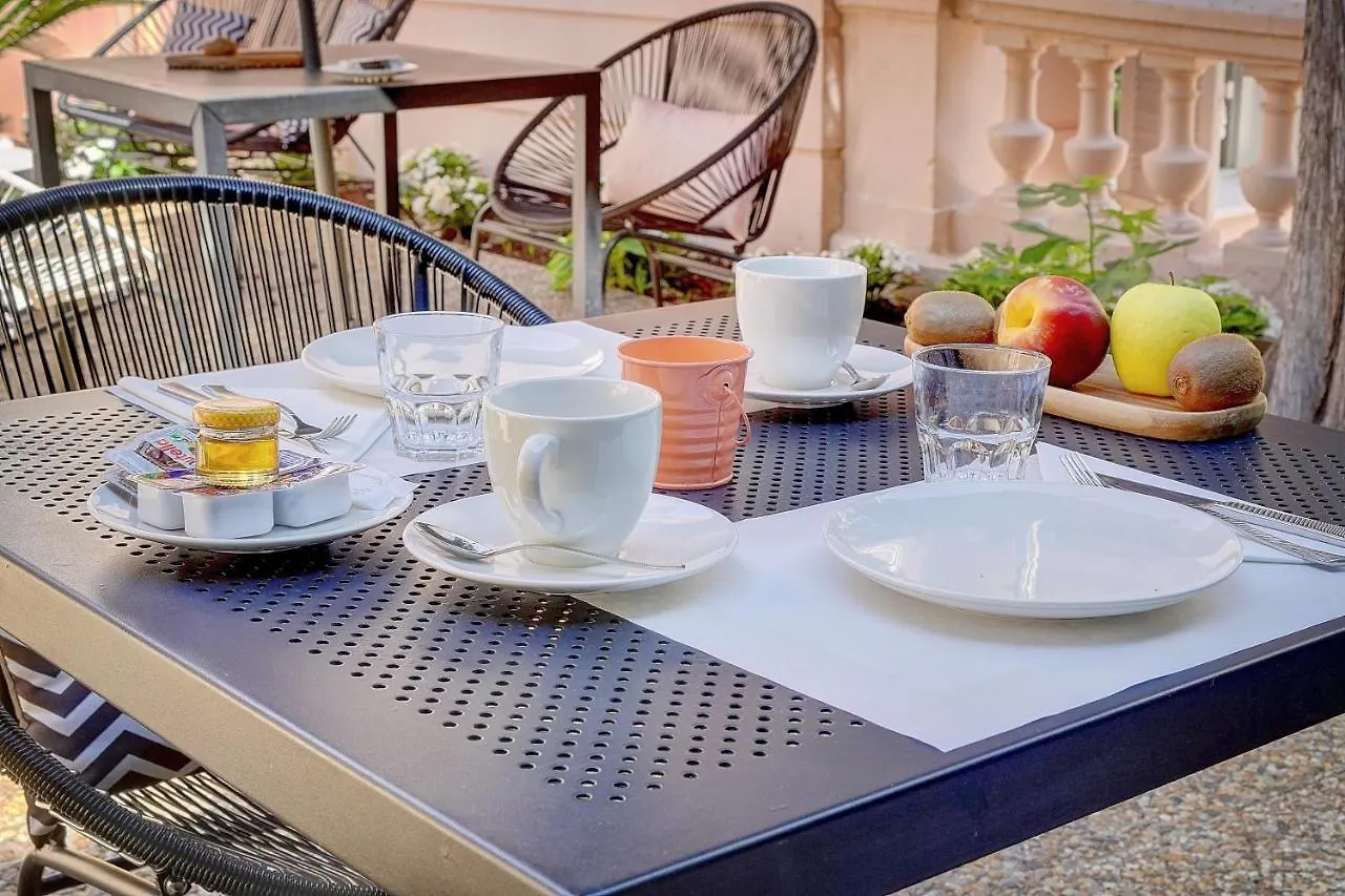 ***  Villa Claudia Hotel Cannes Centre - Parking Frankreich
