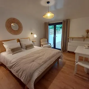 Bed and breakfast Izeien Azpian 