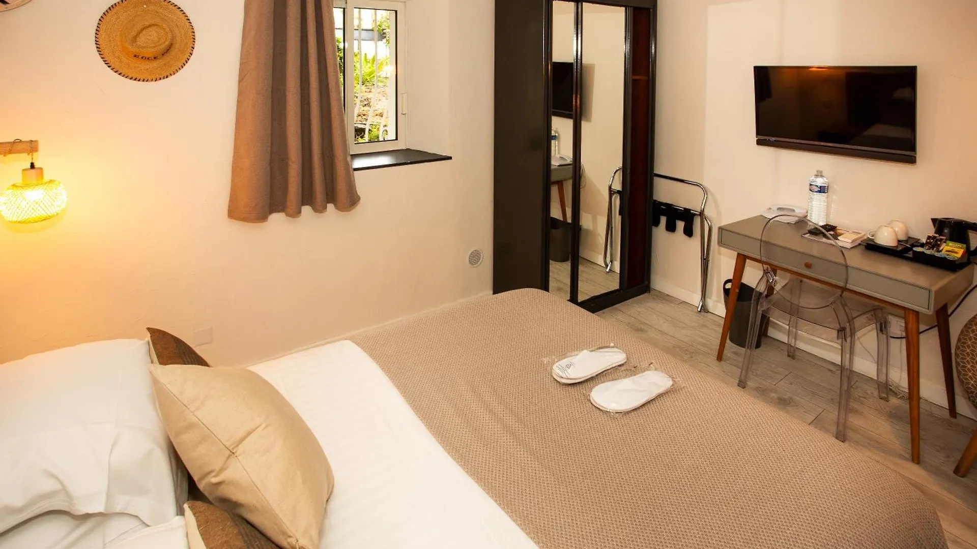Villa Claudia Hotel Cannes Centre - Parking 3*,