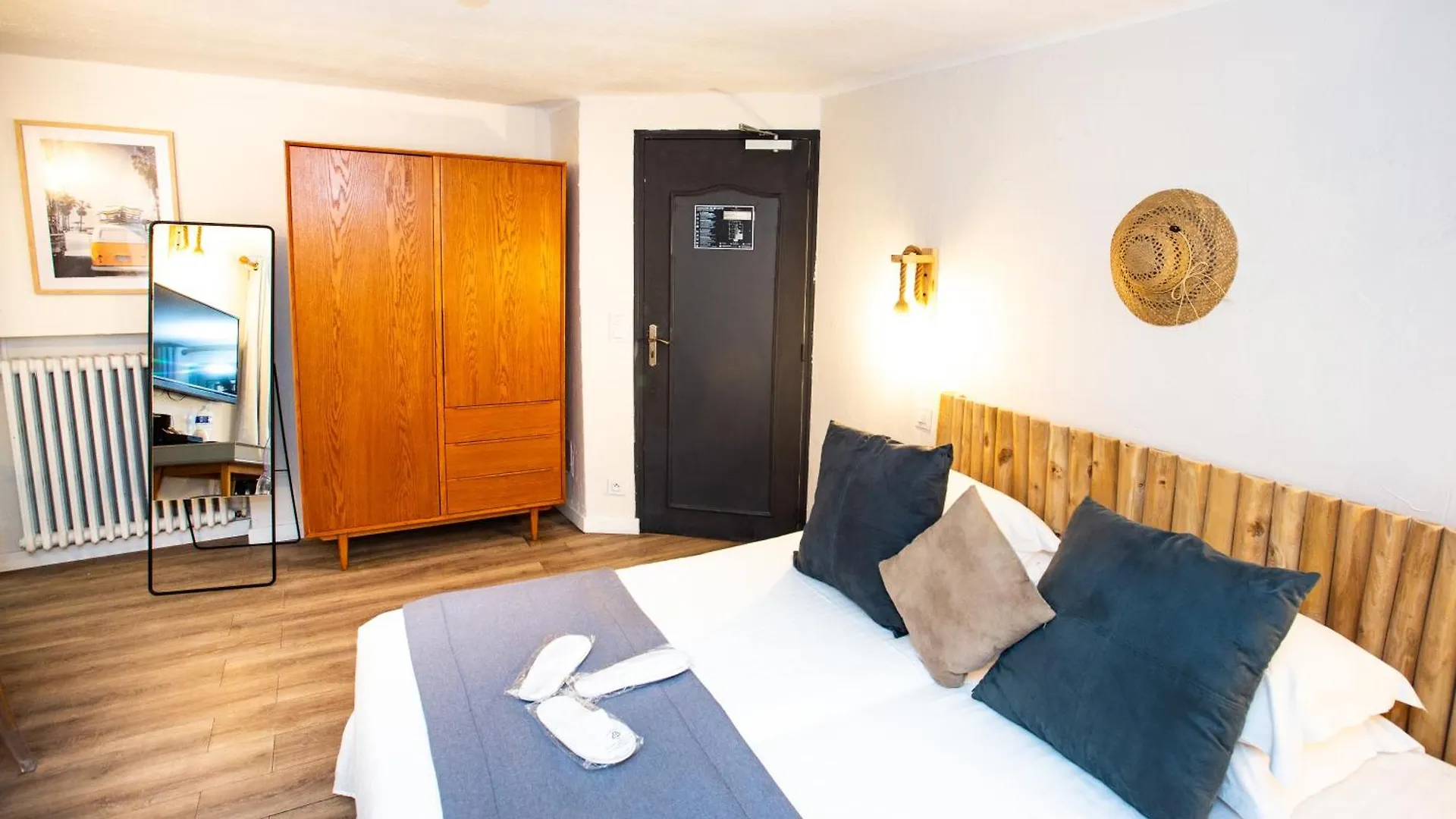 ***  Villa Claudia Hotel Cannes Centre - Parking Франция