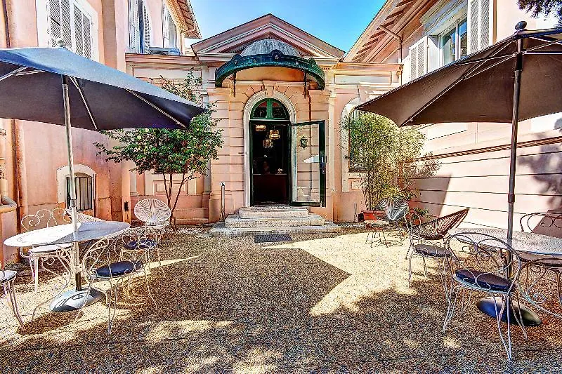 ***  Villa Claudia Hotel Cannes Centre - Parking Франция